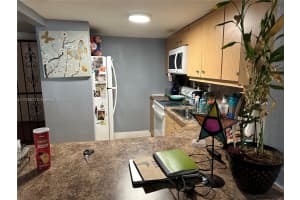 6070 W 18th Ave 215, Hialeah, FL 33012 - MLS#A11725973