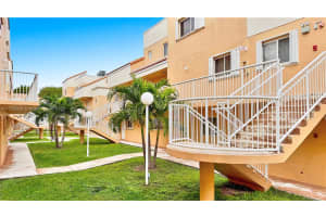 14915 SW 80th St, Miami, FL 33193, Sold 03/26/25