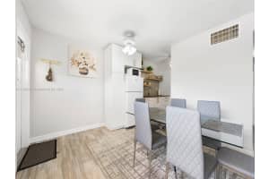 2145 Pierce St 320, Hollywood