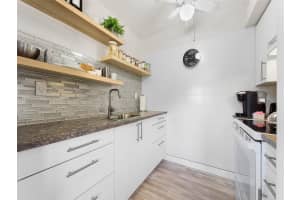 2145 Pierce St APT 320, Hollywood, FL 33020, - MLS#A11726036