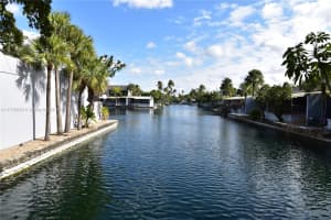 16501 Fox Den Ct, Hialeah, FL 33014, Sold 05/28/25