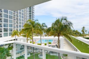 10275 Collins Ave 320, Bal Harbour