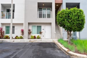 2555 Ne 193rd St 2102, Miami