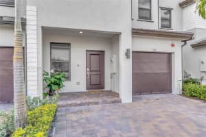 274 SW 159th Dr, Pembroke Pines, FL 33027, - MLS#A11726589