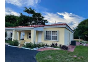 1223 Ne 181st St, North Miami Beach