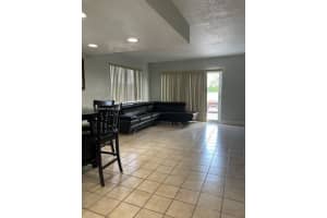6600 W 2nd Ct B21, Hialeah
