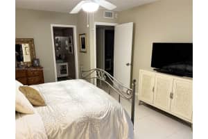 2070 Oakridge F, Deerfield Beach, FL 33442, Sold 04/28/25