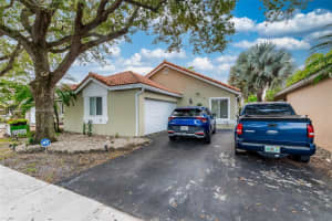 213 101st Ave, Plantation, FL 33324, Sold 04/28/25