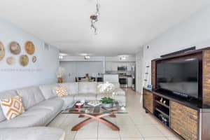 1155 Brickell Bay Dr APT 603, Miami, FL 33131, - MLS#A11727297