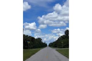 4554 Se 36 Ave Se Naples, FL 34117 Sold 05/20/25