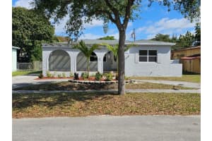 1951 Ne 157th Ter, North Miami Beach