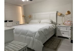 17021 N Bay Rd APT 627, Sunny Isles Beach, FL 33160, Sold 04/30/25