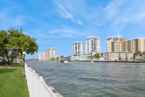 800 Parkview Dr APT 421, Hallandale Beach, FL 33009, - MLS#A11727624