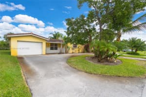 4330 NE 13th Ave, Oakland Park, FL 33334, Sold 06/03/25