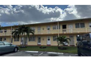 160 Ne 203rd Ter 18, Miami Gardens