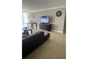 231 174th St, Sunny Isles Beach, FL 33160, Sold 04/04/25