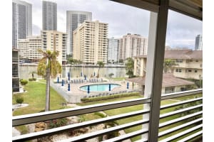 2600 Diana Dr 318, Hallandale Beach