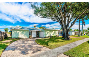 11841 NW 31st St, Sunrise, FL 33323, Sold 02/21/25