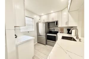 3405 NW 48th Ave APT 407, Lauderdale Lakes, FL 33319, - MLS#A11727923