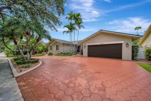 8482 NW 166th Terrace, Hialeah, FL 33016, Sold 03/04/25