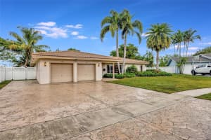 7201 NW 9th St, Plantation, FL 33317, Sold 05/27/25