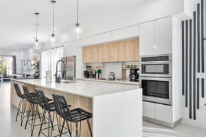 3245 Sw 23rd St B, Miami