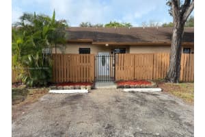 18928 NW 67th Pl, Hialeah, FL 33015, Sold 03/18/25