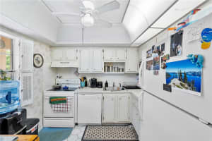 1030 Country Club Dr APT 407, Margate, FL 33063, - MLS#A11728204