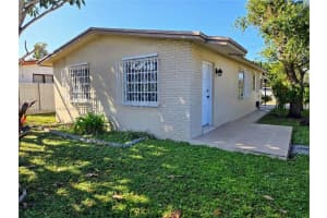 7200 Nw 4th St, Miami