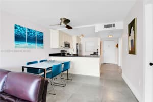 7801 Abbott Ave APT 504, Miami Beach, FL 33141, - MLS#A11728279