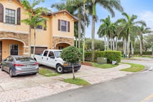 3724 NE 3rd Ct, Homestead, FL 33033, Sold 03/31/25