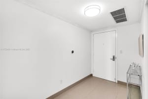 335 S Biscayne Blvd 3612 Miami, FL 33131 - MLS#A11728451