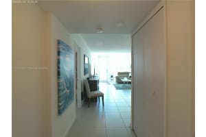 5401 Collins Ave APT 130, Miami Beach, FL 33140, Sold 07/24/25