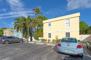320 SE 10th Ave APT D, Pompano Beach, FL 33060, Sold 05/28/25