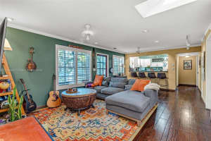 320 SE 10th Ave APT D, Pompano Beach, FL 33060, Sold 05/28/25
