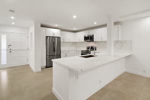 141 Crandon Blvd APT 229, Key Biscayne, FL 33149, Sold 08/01/25
