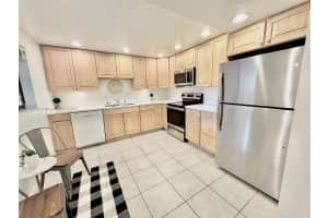 121 SW 96th Terrace, Plantation, FL 33324, Sold 04/07/25