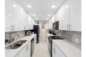 3860 Ne 170th St 211, North Miami Beach