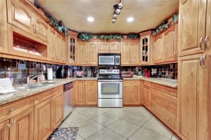 9814 NW 28th Pl, Coral Springs, FL 33065, Sold 04/30/25
