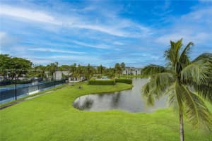 4560 NW 107th Ave APT 308, Doral, FL 33178, Sold 05/01/25