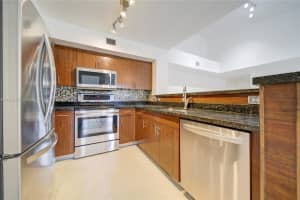 4560 NW 107th Ave APT 308, Doral, FL 33178, Sold 05/01/25