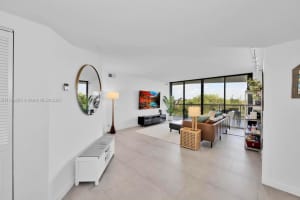 3640 Yacht Club Dr, Aventura, FL 33180, Sold 05/12/25