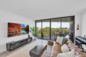 3640 Yacht Club Dr, Aventura, FL 33180, Sold 05/12/25