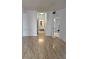 5077 NW 7th St APT 716, Miami, FL 33126, Sold 05/05/25