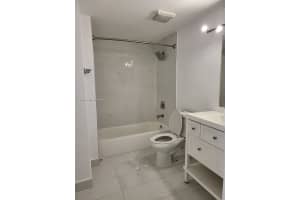 5077 NW 7th St APT 716, Miami, FL 33126, Sold 05/05/25