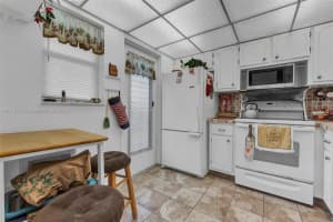 619 NE 14th Ave, Hallandale Beach, FL 33009, Sold 04/07/25