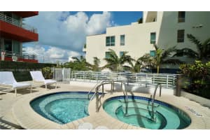 101 Ocean Dr, Miami Beach, FL 33139, Sold 05/09/25