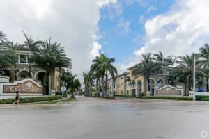 10805 Nw 89th Ter 202-4, Doral