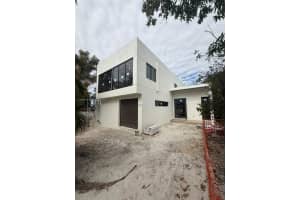 2285 Sw 17th Ter, Miami