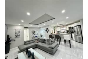 6655 W Broward Blvd 201, Plantation